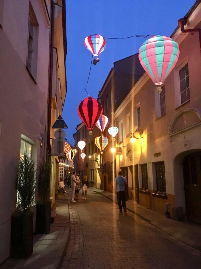Very Vilnius Stikliu Street ภายนอก รูปภาพ